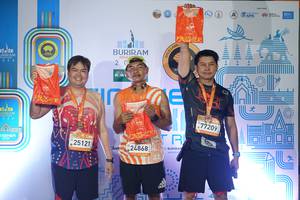 BIB: 
                            <button type="button" onclick="openModal(23611183)" class="btn btn-primary btn-sm float-right btn-popup" data-toggle="modal" data-target=".modal-high-quality">
                        <i class="fas fa-shopping-cart"></i> Add to Cart
                    </button>
                                            <button type="button" onclick="isThisMe(23611183, true)" class="btn btn-success btn-sm float-right btn-popup btn-isme hidden" data-toggle="tooltip" data-placement="bottom" title="นี่คือรูปของคุณใช่ไหม คลิกที่นี่เพื่อเอาเข้าอัลบั้ม">
                        <i class="fas fa-plus"></i> Add to album
                    </button>
                    <button type="button" onclick="isThisMe(23611183, false)" class="btn btn-warning btn-sm float-right btn-popup btn-isnotme hidden">
                        <i class="fas fa-ban"></i> Remove from album
                    </button>